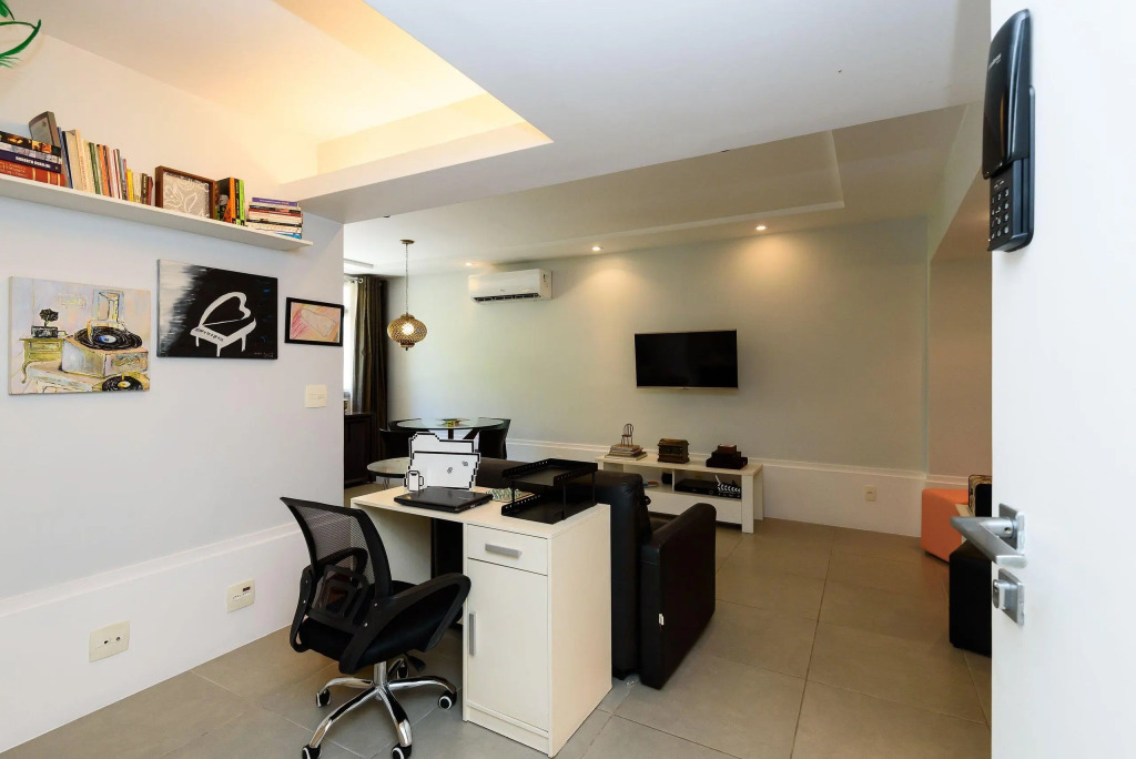 Moderno Apartamento A 260m Da Praia | Jc 64/201