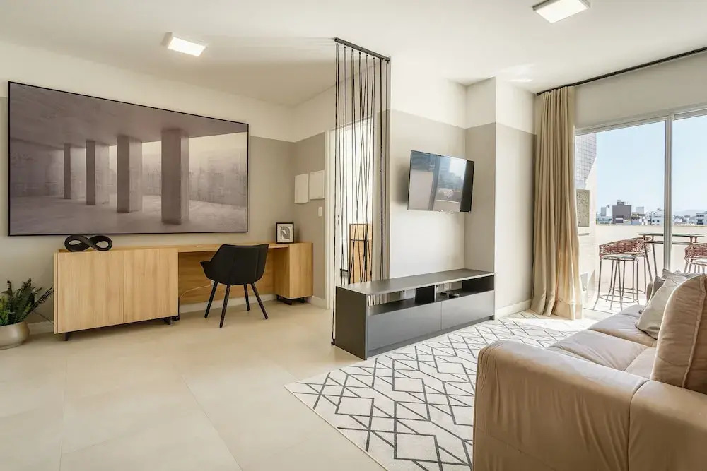 Apartment in the Center With Pool Rri103