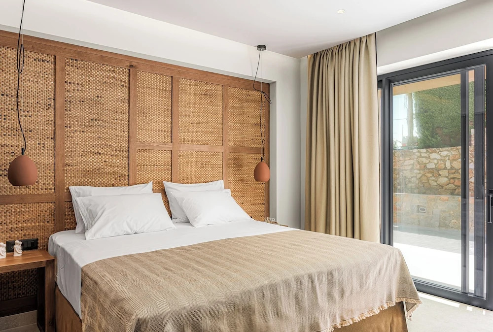 Lakka Suites
