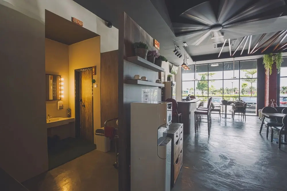 V3 Hotel & Residence Seri Alam