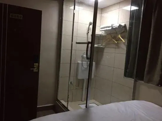 Lujiang Luping Business Hotel