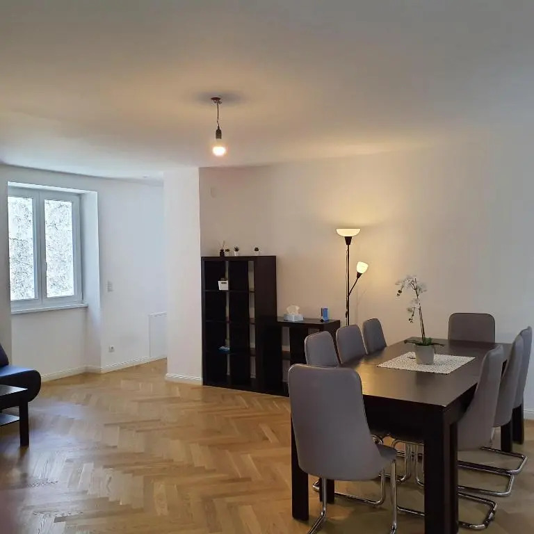 Top Apartment