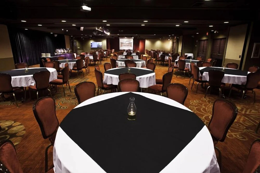 Carson Valley Motor Lodge and Suites