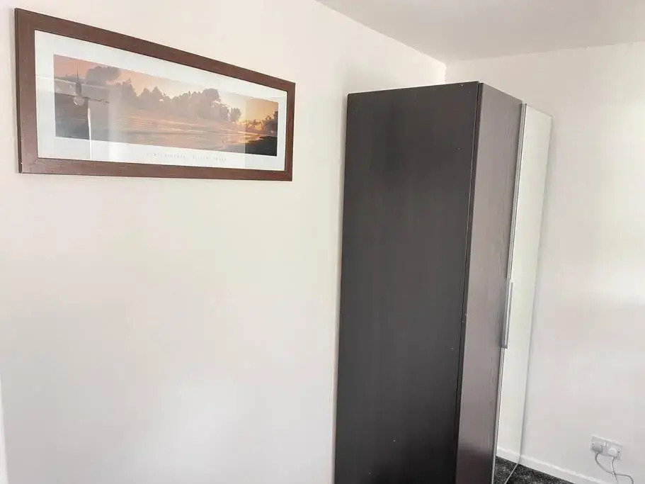 Mayfair Place - Cosy 3 Bedroom House with Free Parking