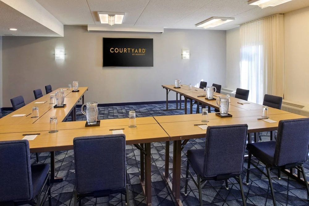Courtyard Chicago Lincolnshire