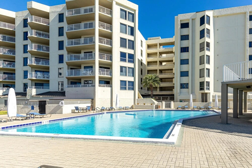 Inlet Reef 419 3 Bedroom Condo by RedAwning