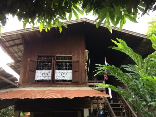 Baan Tha Nang Loy