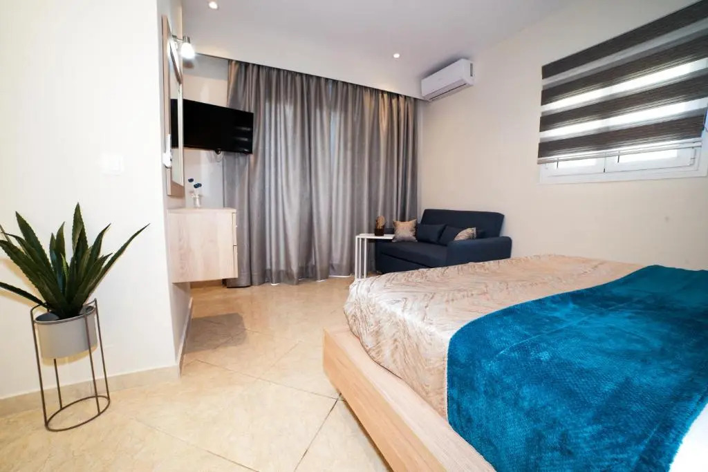 Angels Pool Studios and Apartments