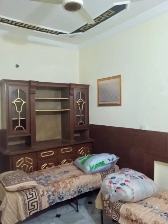 Room-room 13 Serene Retreat in Rawalpind