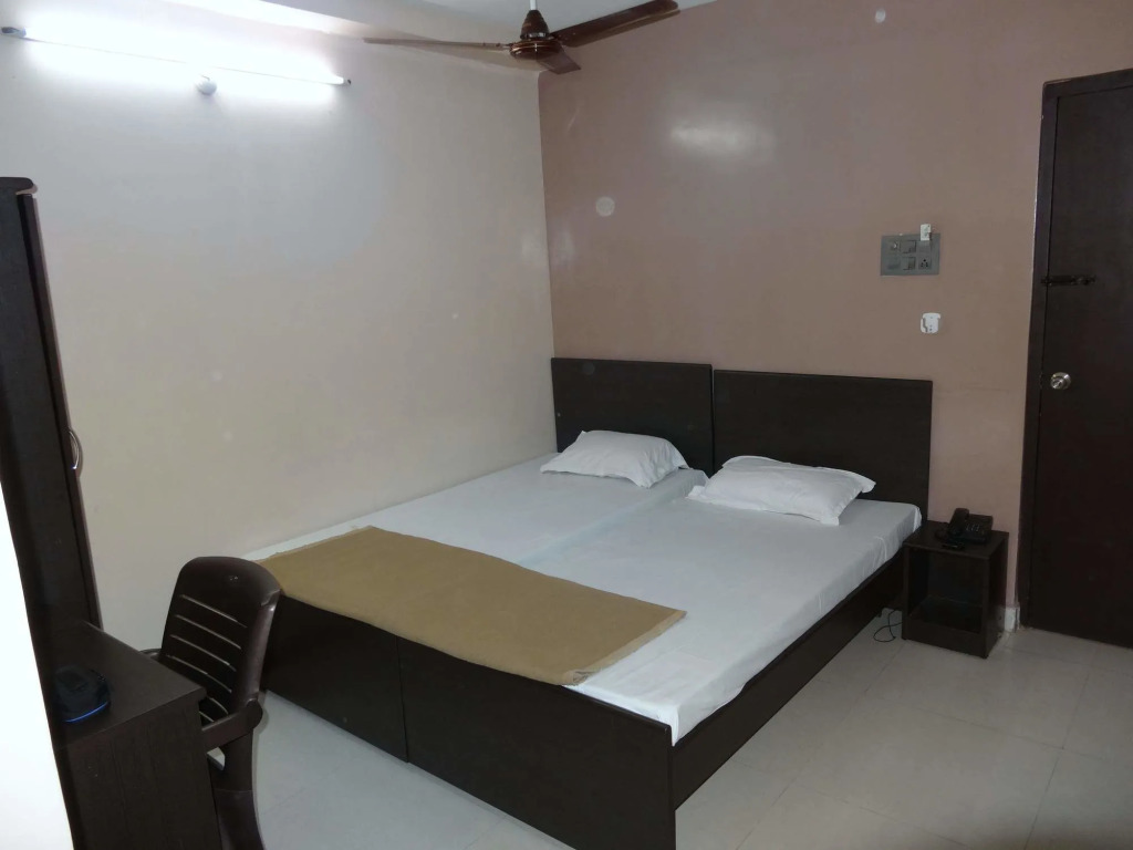 Dwaraka Inn