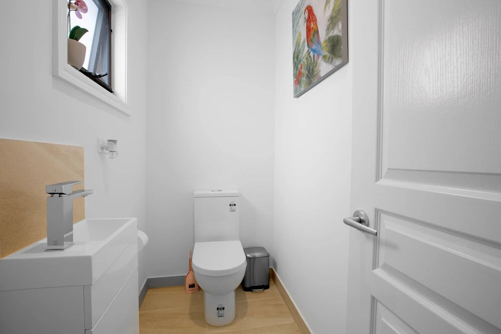 AU.JOY 3 Bed Townhouse Burwood 1