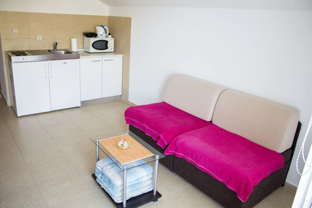 Apartments Lira