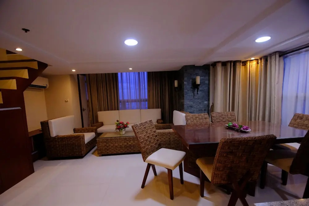 2 Bedroom Luxury Lofts