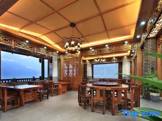 Xia Tiruijing Homestay (Longji Jinkeng Daguzhai Terrace Observation Deck)