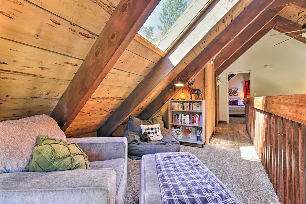 Near Trails: Cabin w/ 2-level Deck in Twain Harte
