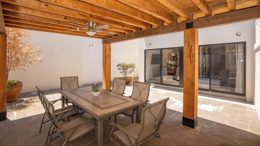 4BR Private Sanctuary with Pools and Gym