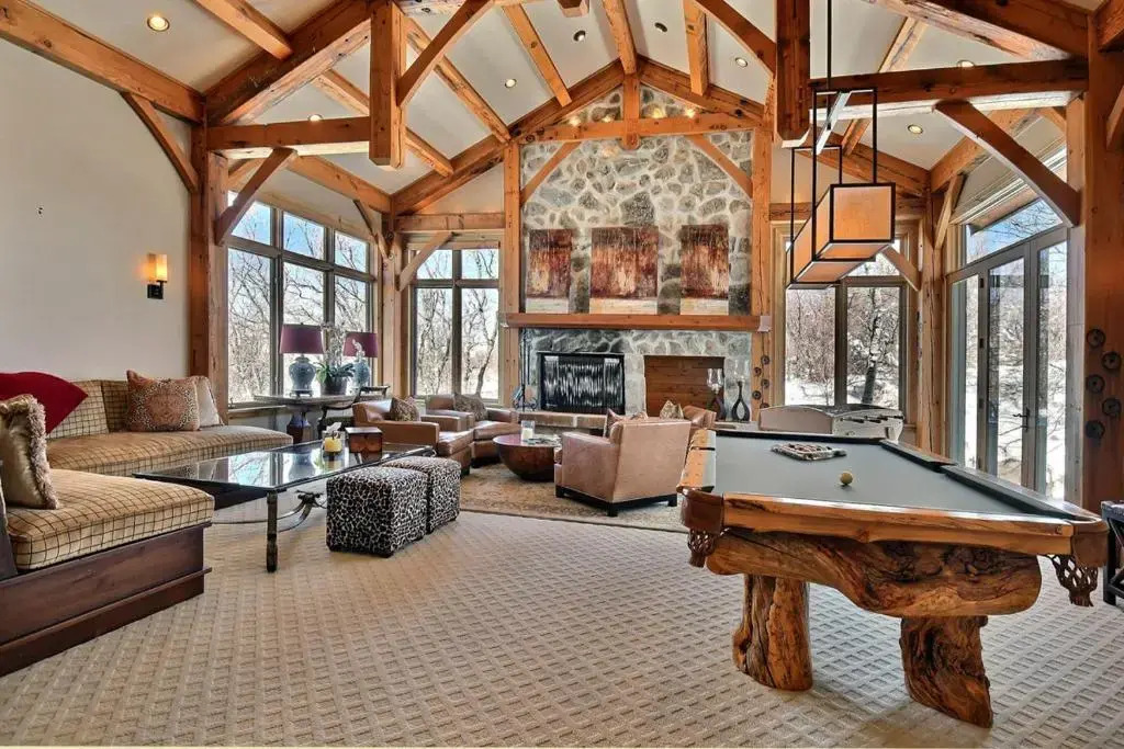 Oakwood Lodge