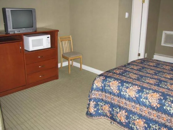 West Edmonton Motor Inn