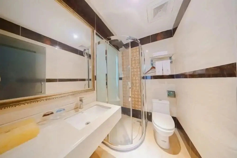 Zhongying Hotel