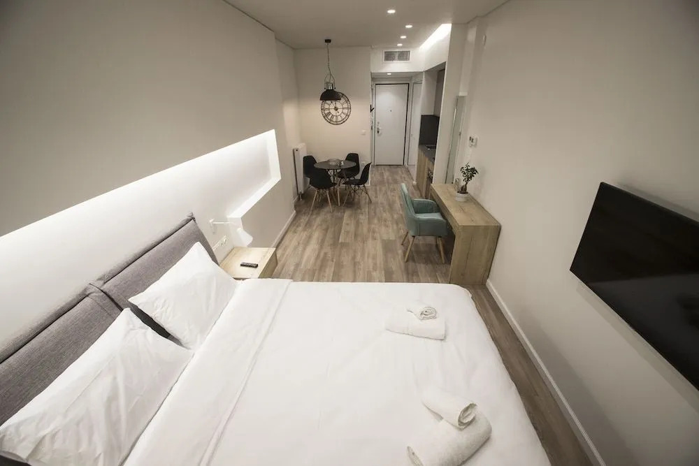 Ornament Suites Nilie Hospitality MGMT