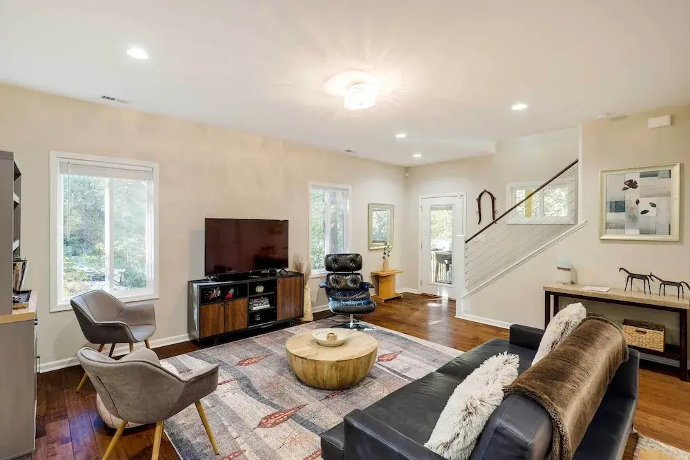 Luxe Mountain Home Near Ridgecrest & Asheville!