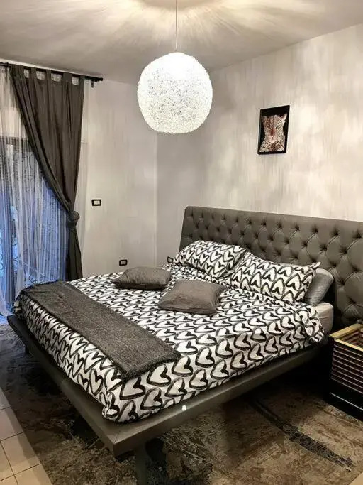 Spacious Amman flat with garden and Pool