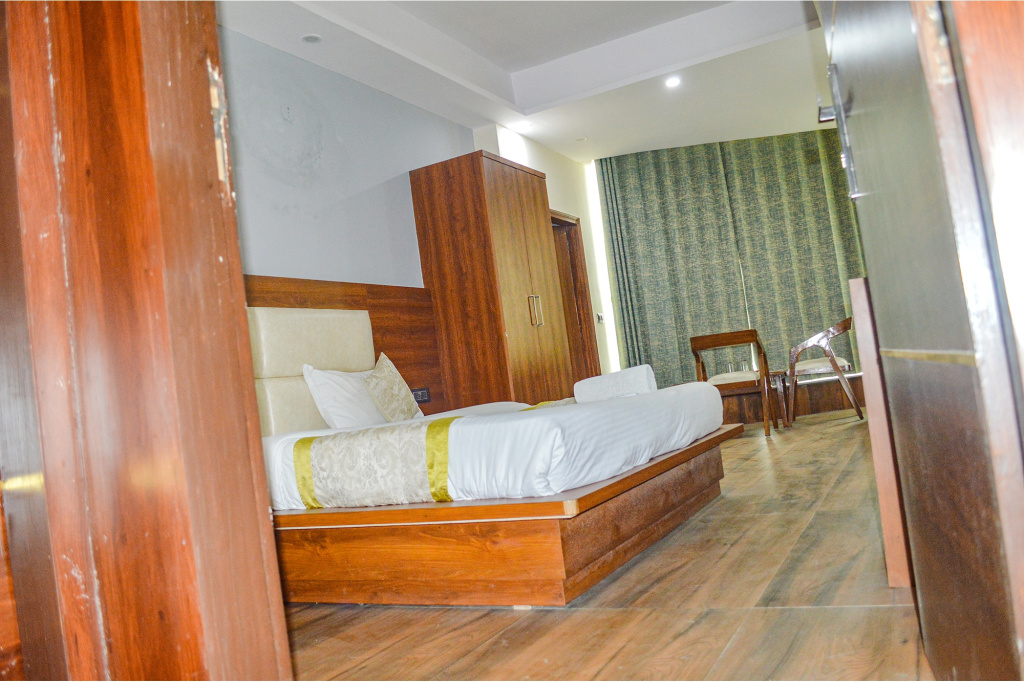 FabHotel The Golf Inn - Nr Botanical Garden Metro