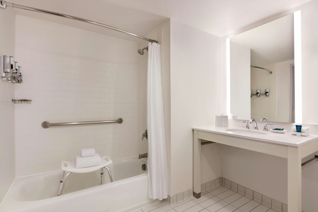Four Points by Sheraton Sacramento Airport