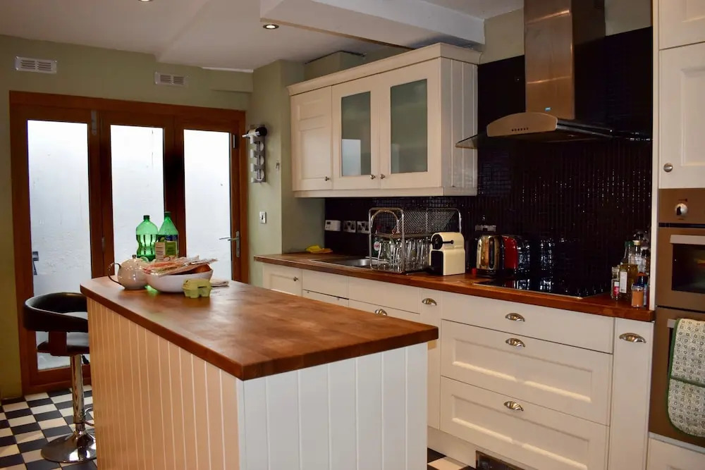 3 Bedroom House Near Portobello