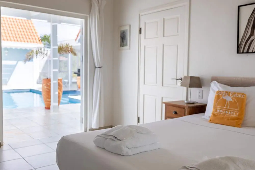 Ocean Whisper Villa in Sint Willibrordus