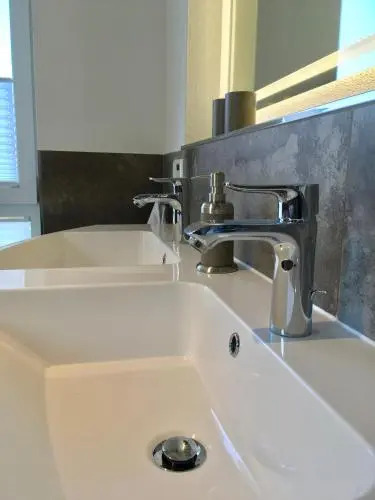 Shania Residence