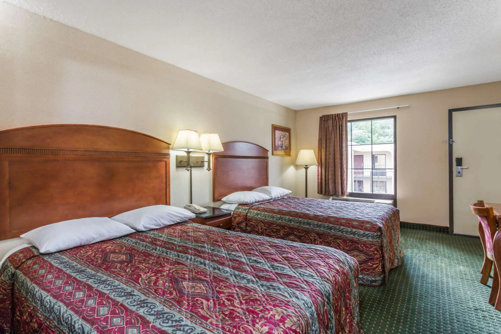 Days Inn by Wyndham Camp Springs Andrews AFB