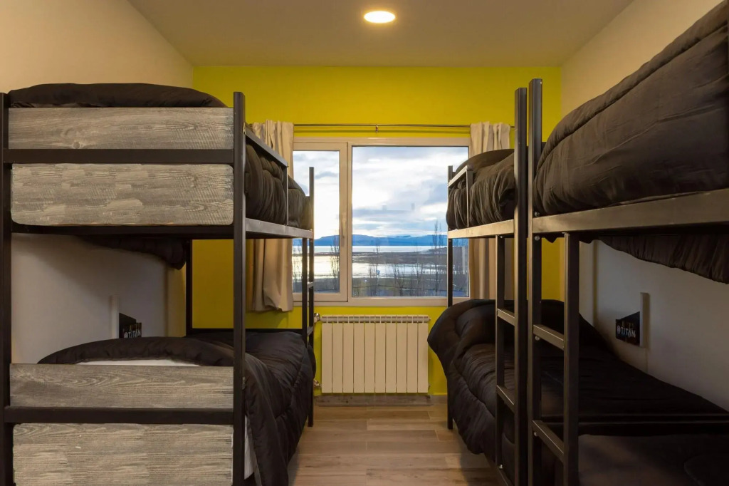 Titán Hostel