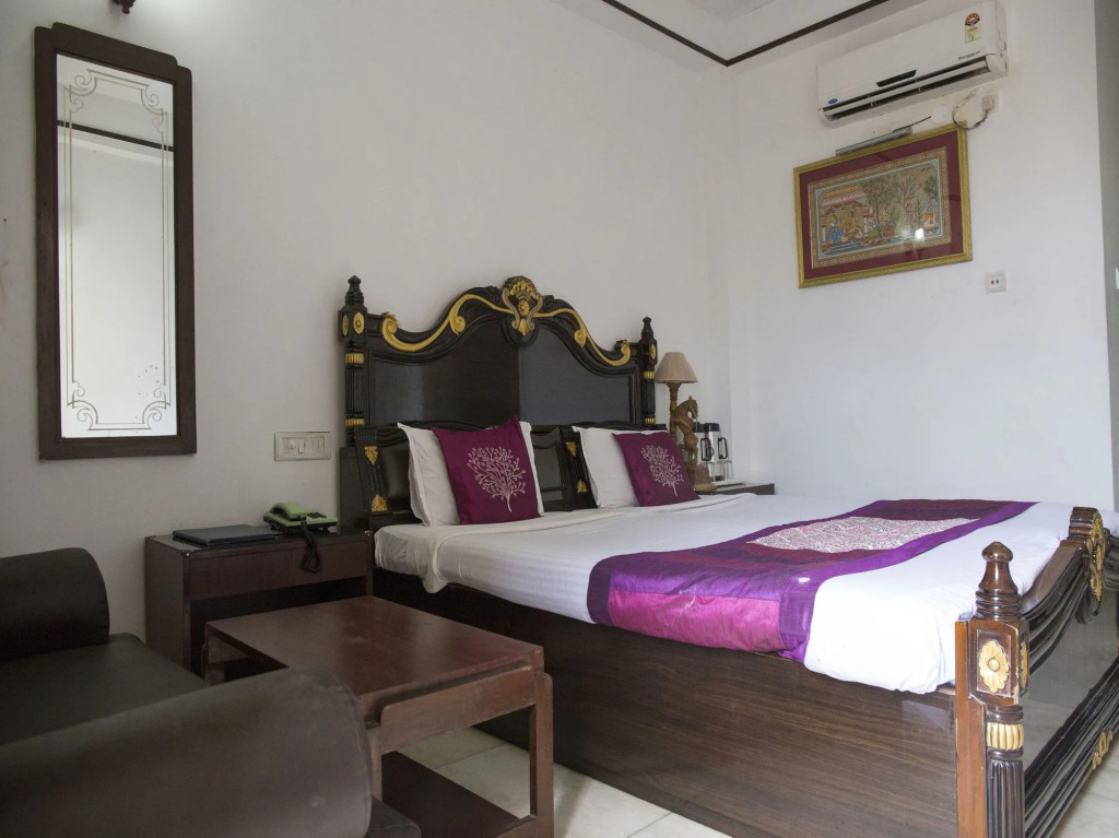 Hotel Sea Palace By OYO Rooms