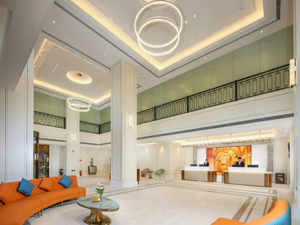 Vienna International Hotel (Zhaoqing Dinghushan Wanda Plaza Branch)