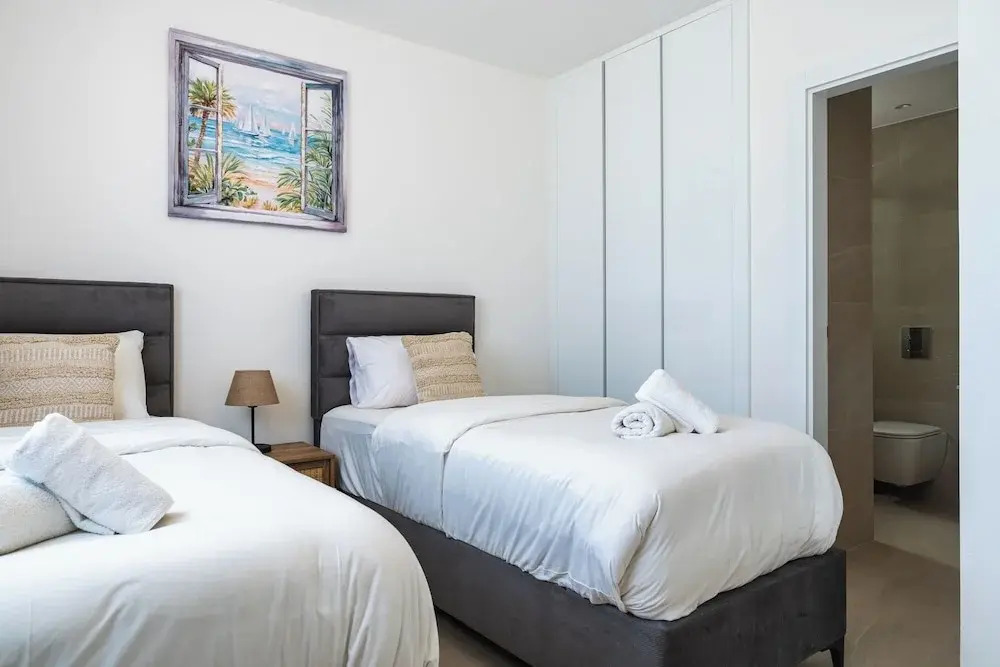 Jas Living - Chic Apts & Balconies in Larnaca