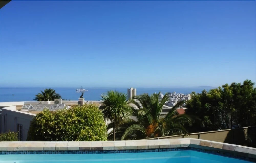 Q In Fresnaye