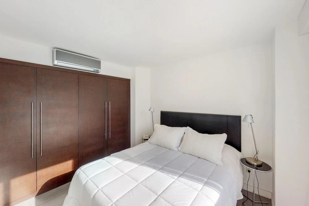 YOO 302 Apart con piscina interior y exterior