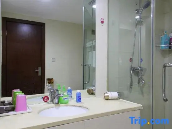 Typhoon Shelter Theme Apartment Hotel