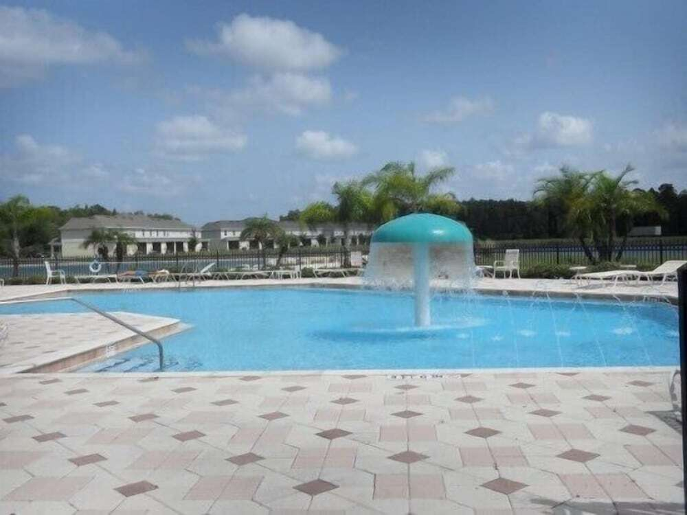 4 Br Villa - Trafalgar Village Sleeps 10 - Sfm 3158