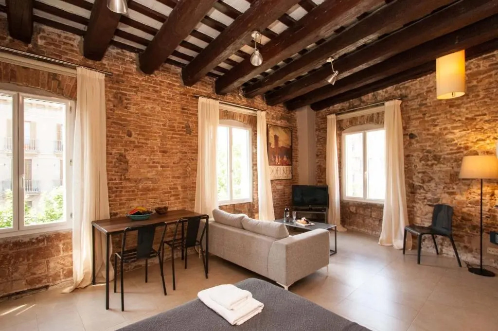 Decimononico Borne Studios