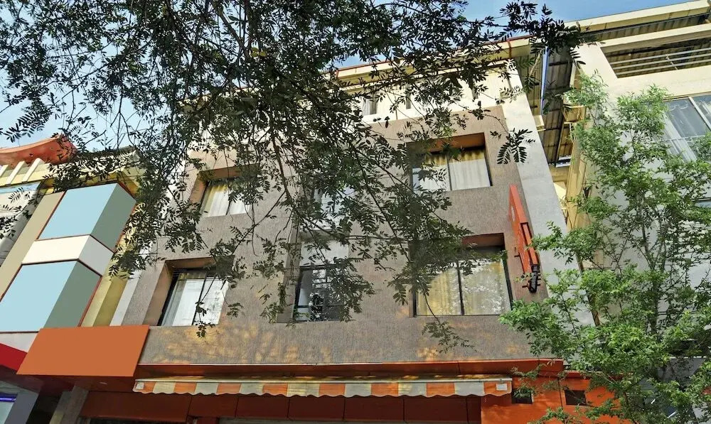 Treebo Trip Utsav Suites