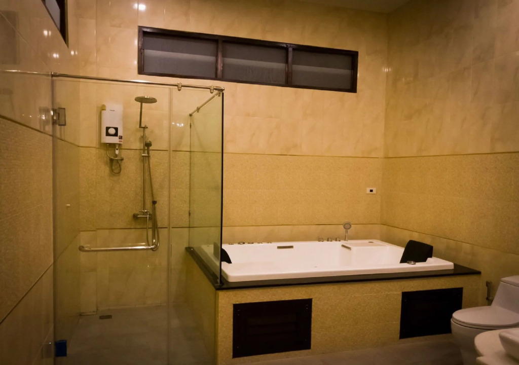 AU Place Hotel