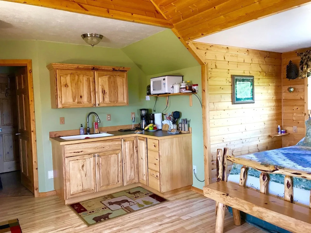 Cozy Cove Inn