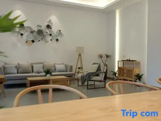 Taoyuan Xishe Homestay (Taohuayuan Scenic Area)