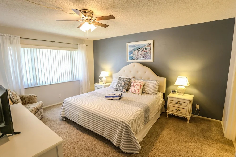 Sand Caper 208