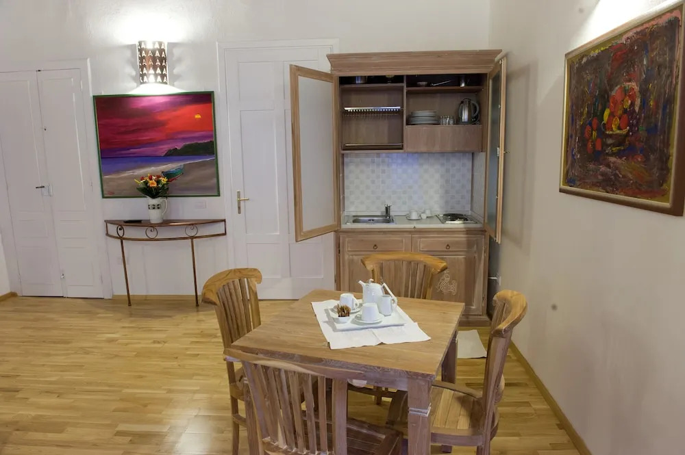 Castelletto Suites