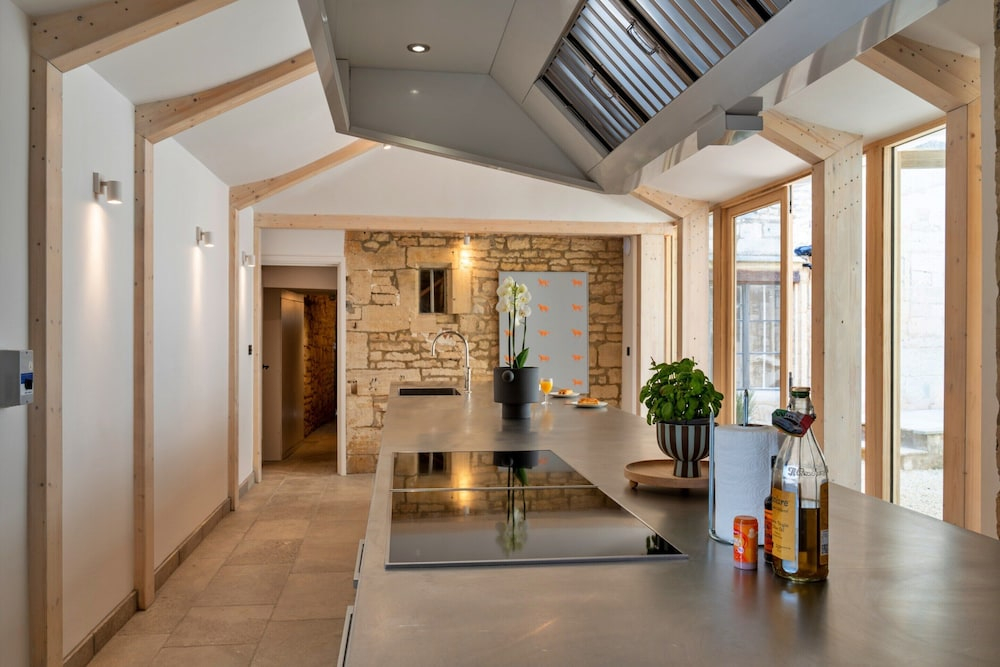 Holiday Home in Painswick, No Deposit