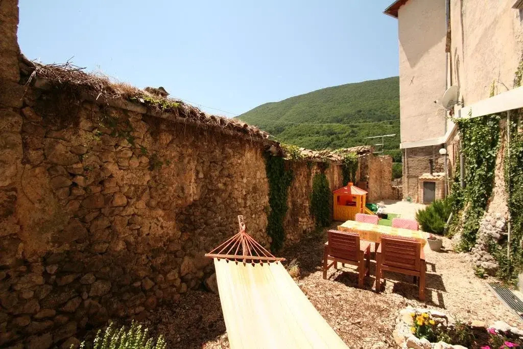 Sotto Il Castello