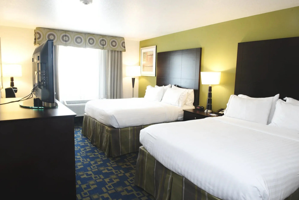 Holiday Inn Express and Suites Urbandale Des Moines by IHG